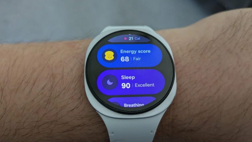 اپل واچ سری ۱۱ VS گلکسی واچ ۸: نبرد بهترین ها در دست شما!